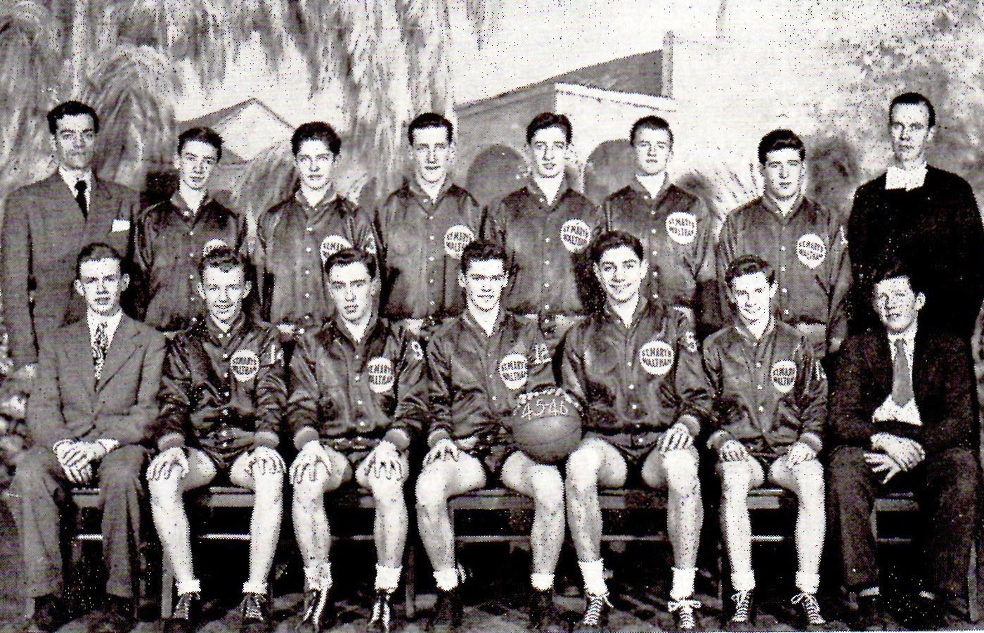1946 Basketball Team.